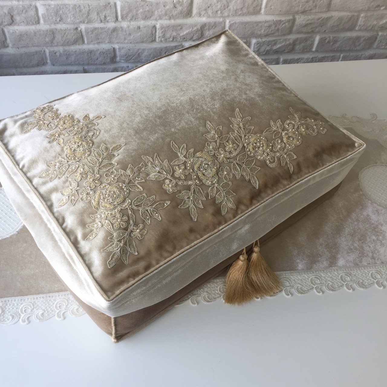 Fransız Dantelli Kadife Hurç | Cappuccino&Gold