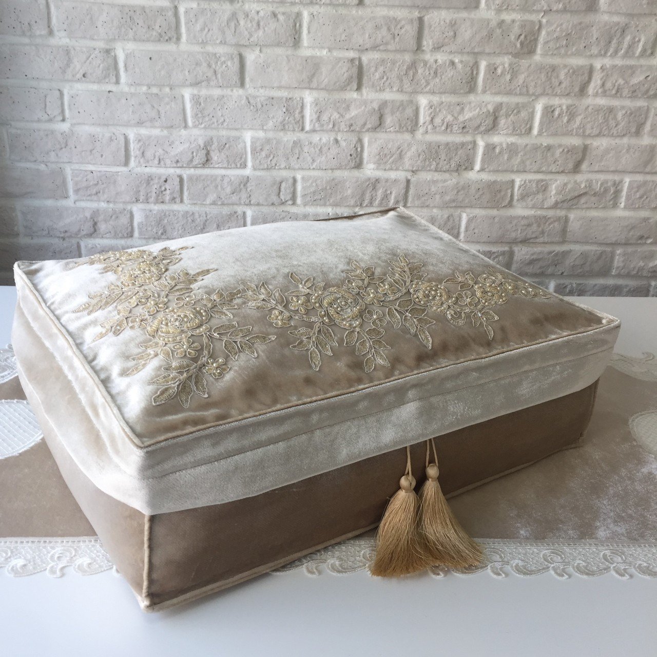 Fransız Dantelli Kadife Hurç | Cappuccino&Gold
