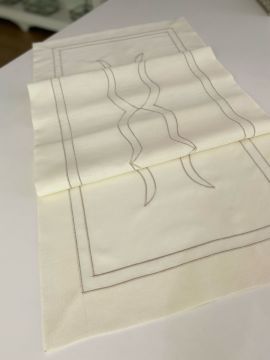 Nakışlı Keten Runner