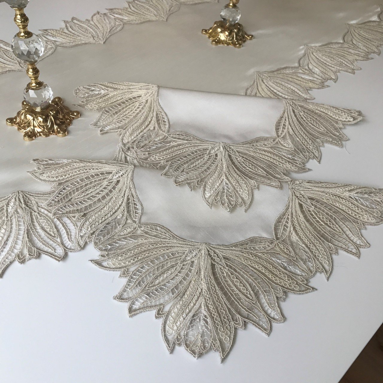 Fransız Dantelli Salon Takımı | Ekru