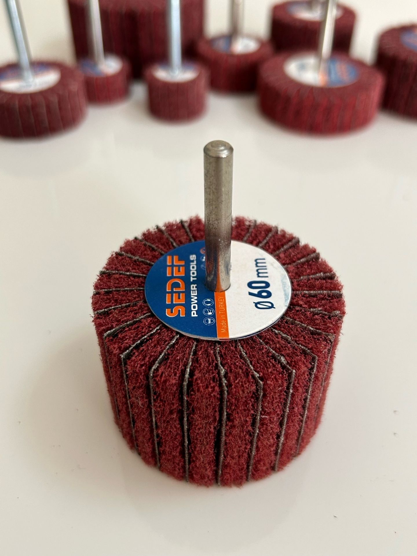 60X30mm, 2 3/8'x1 3/16inches abrasive non woven combi mop wheelI with 1/4 shank 10 pcs pack