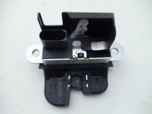 ARKA BAGAJ KAPAK KILIDI GOLF 6