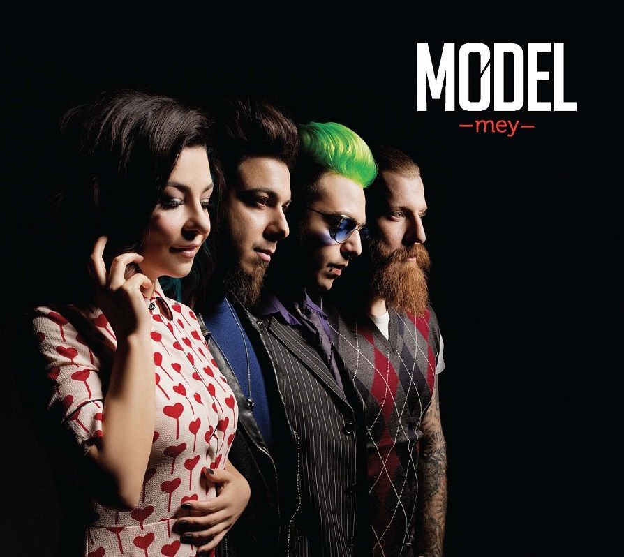 MODEL - MEY