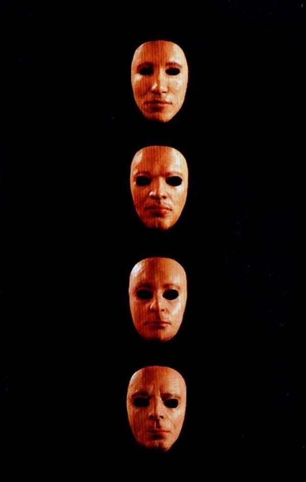 PINK FLOYD - IS THERE ANYBODY OUT THERE,THE WALL LIVE (2 MC)