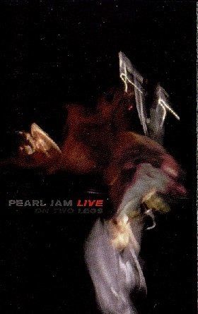 PEARL JAM - LIVE ON TWO LEGS (MC)