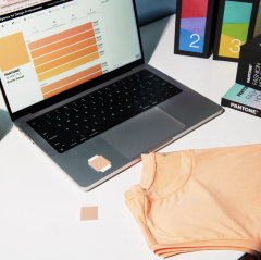 TCX PANTONE – PANTONE TCX-COTTON CHIP SET + 175 ADET İLAVE RENKLERLE BİRLİKTE