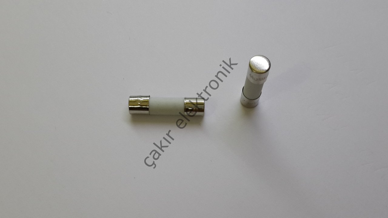 PORSELEN SERAMİK SİGORTA 5X20MM 1A.