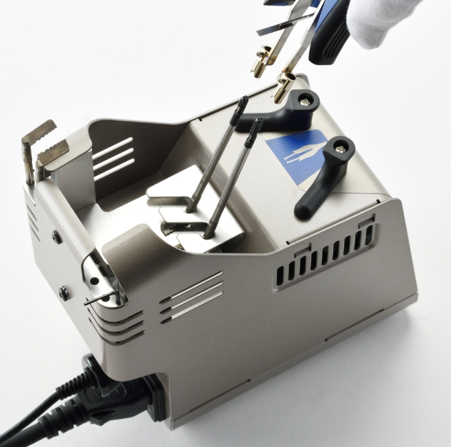 Hakko FT-802 Kablo Soyucu İstasyon