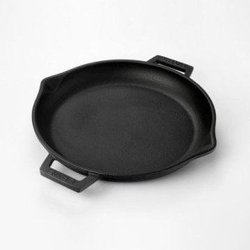 LAVA DÖKÜM YUVARLAK KIZARTMA TAVASI, METAL KULPLU. ÇAP(Ø)30CM.