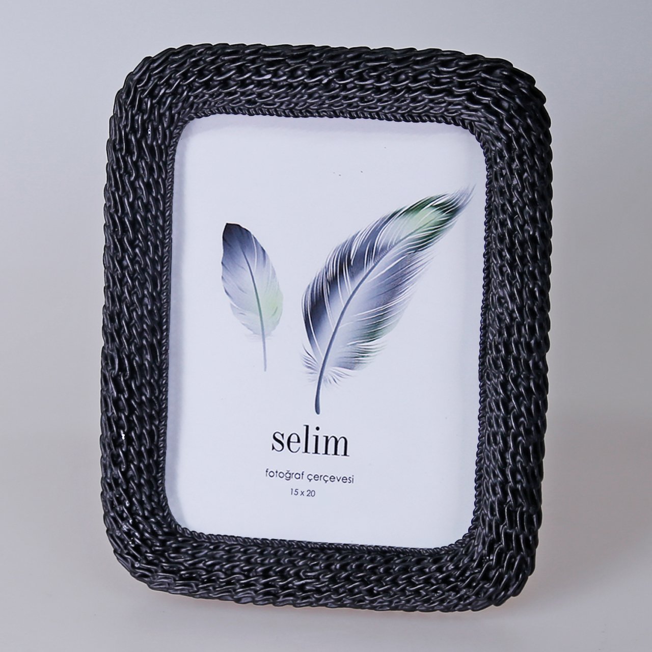 15x20 Chain Frame Black