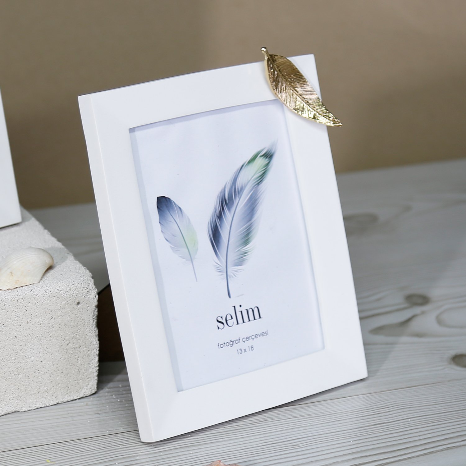 13x18 Leaf Frame White Gold
