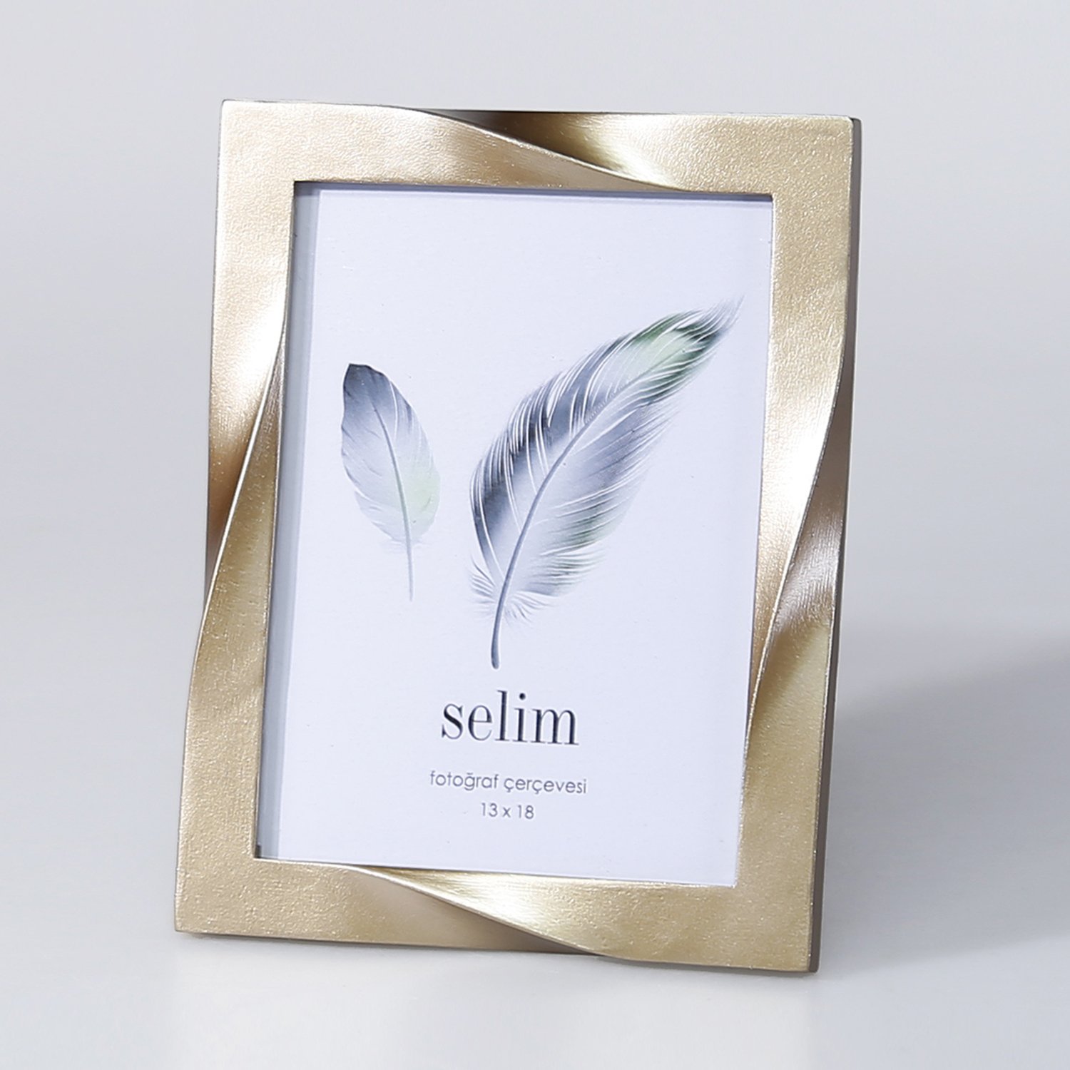 13x18 Curved Frame Mink