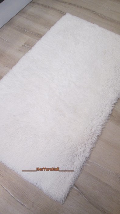Doğuş Peluş Tavşan Tüyü 100x140cm Kaymaz Tabanlı Halı Beyaz