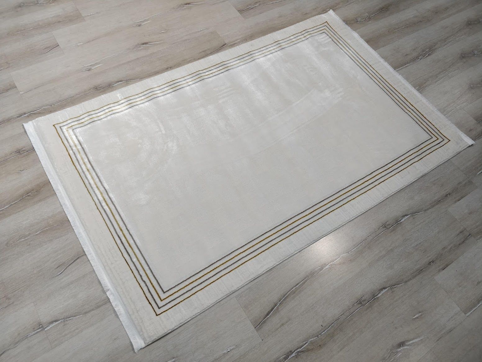 Eko Halı SATEEN LUX ST 905 KREM ALTIN Renk  Hav Toz Vermez Modern Halı 120 x 180 cm