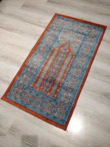 Halı Sarayı Asya Namazlık Seccade İnce 503OM7 Kiremit Mavi Simli 65x115 cm