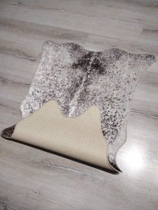Yamalı Home İnci Halı 003Kahve Yapay Dana Post 100x140 cm