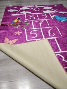 YamalıHome Style C001 Mor Seksek Desenli 120x180 cm Çocuk Halısı