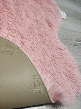 Doğuş Tavşan Tüyü Pudra Oval 140x200cm Peluş Halı