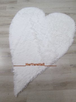 Doğuş Tavşan Tüyü Beyaz 100x140cm Kalp Şeklinde Halı