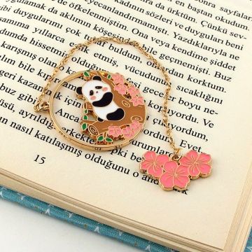 Çiçekli Ağaç Dalında Panda Bookmark Metal Ayraç Kitap Ayracı Zincirli AY045