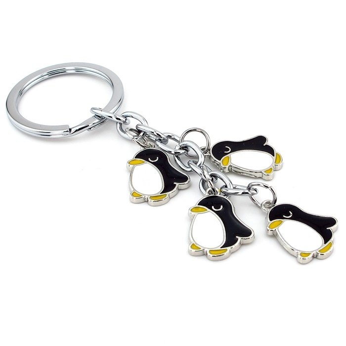 PENGUENLER SALLANTILI METAL ANAHTARLIK KC866