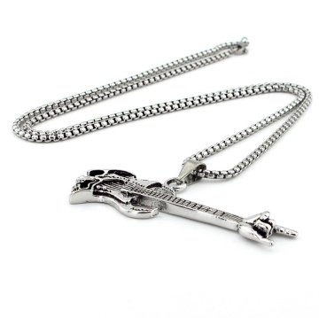BASS GİTAR KURUKAFA ROCK N ROLL ÇELİK ERKEK KOLYE ZİNCİR Q0555