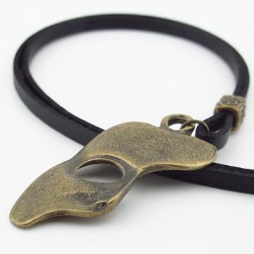 Tiyatro Persona Yarım Maske Bronz Metal Siyah Deri Kolye Q0950