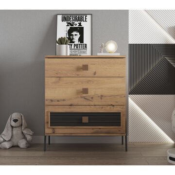 Arya Young room