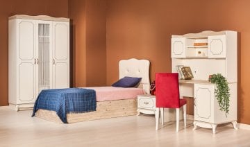 Mira Young room