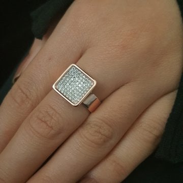 Beelo Silver  925K Gümüş Taşlı Kare Yüzük