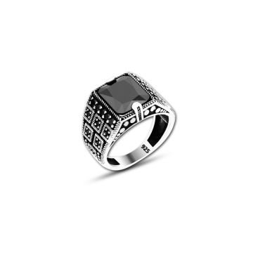 Beelo Silver 925K Gümüş Siyah Zirkon Taşlı Motifli Kare Yüzük