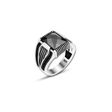 Beelo Silver 925K Gümüş Siyah Zirkon Taşlı Motifli Kare Yüzük