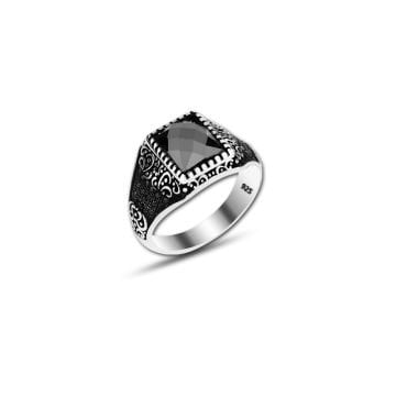Beelo Silver 925K Gümüş Siyah Zirkon Taşlı Motifli Kare Yüzük