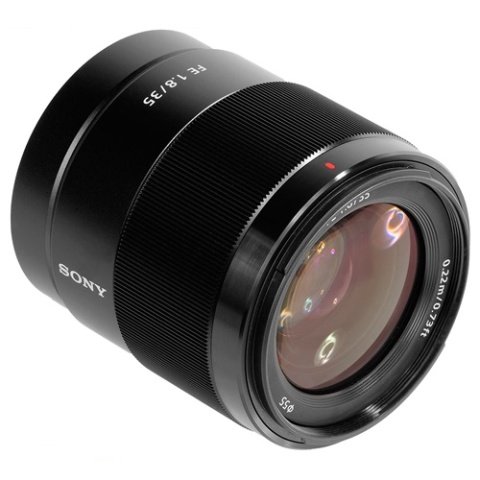 Sony FE 35mm f /1.8 Lens