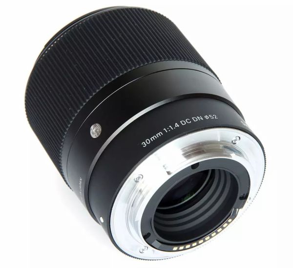 Sigma 30mm f/1.4 DC DN Lens (Canon EF-M Mount)