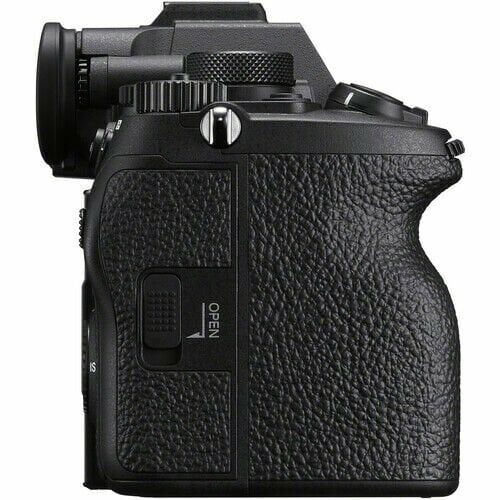 Sony A7R V + Sigma 24-70mm F/2.8 DG DN Art Lens Kit