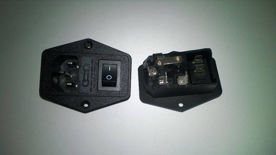 220V Anahtarlı Power Yuvası(power giriş+sigorta+on-of anahtar)