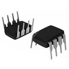 LM393N Low power dual voltage comparator (NSC)