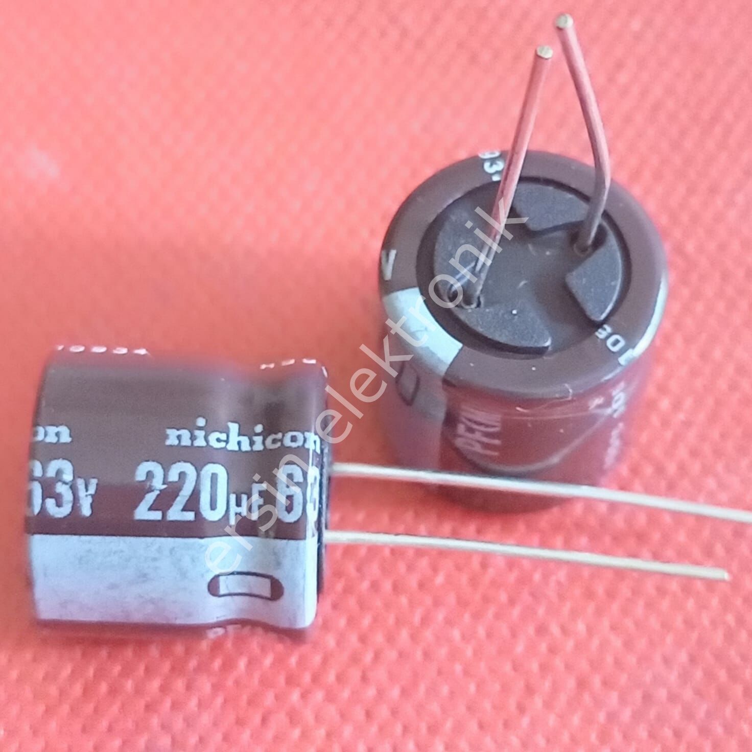 220uF 63V Elektrolitik Kondansatör (15x10mm)