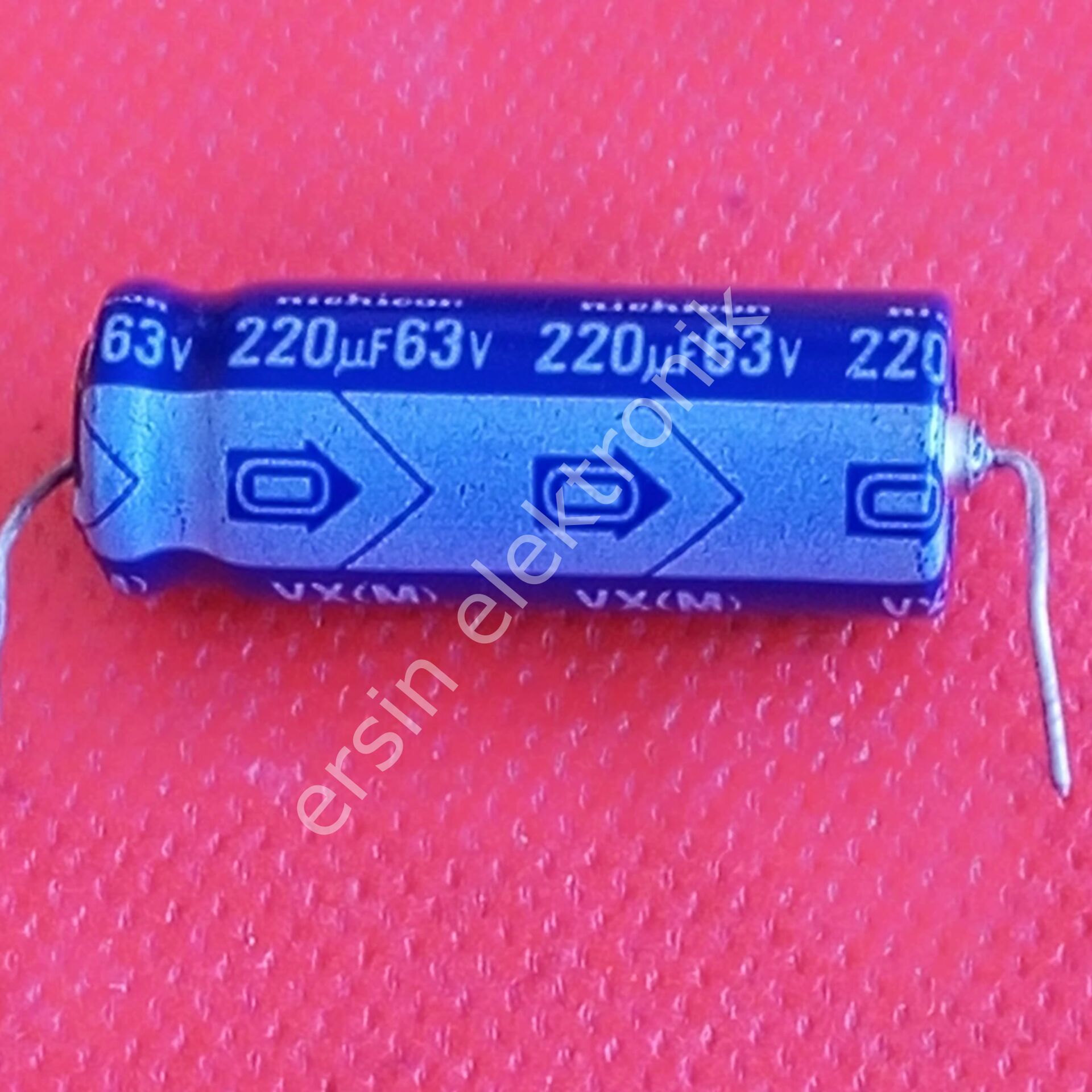 220uF 63V  Aksiyel (Axial)  Kondansatör