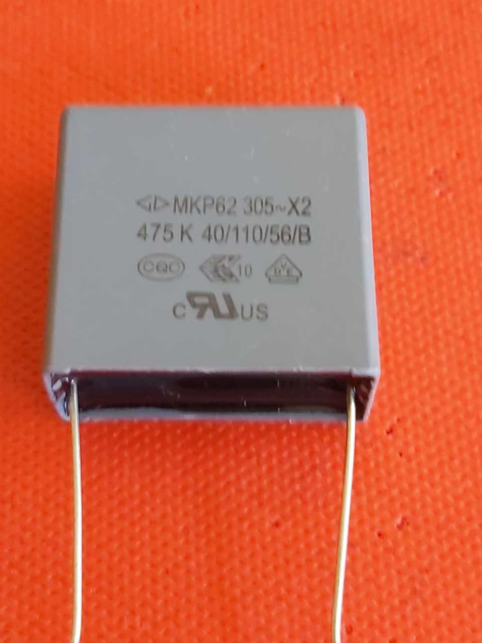 475K 4.7uF 305Vx2  Polyester Kondansatör (MKP) (Uzunluk:31mm  Genişlik:15mm Yükseklik:29mm )Pin aralığı:27.5mm