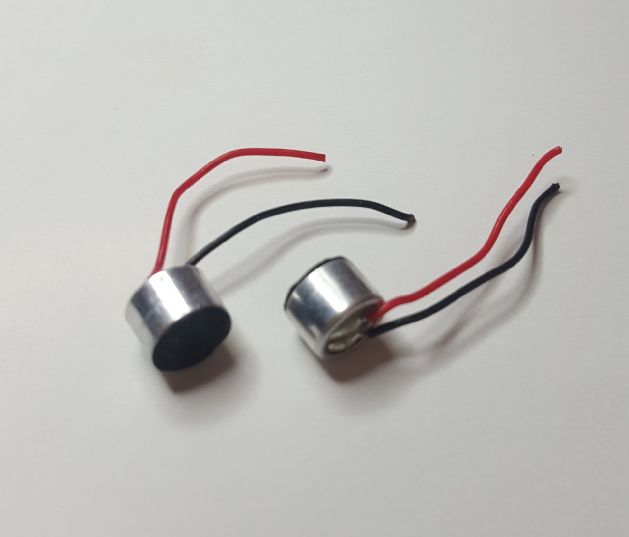 Elektret Mikrofon Kablolu Çap: 9mm Yükseklik :6mm  CMA-6542TF-K)   (00Hz ~ 20kHz Analog Microphone Electret 1.5V ~ 10V Omnidirectional (-42dB ±2dB @ 94dB SPL