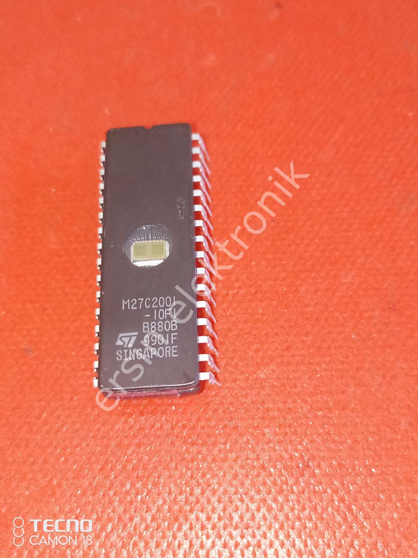 27C2001 (M27C2001-10F1) EPROM