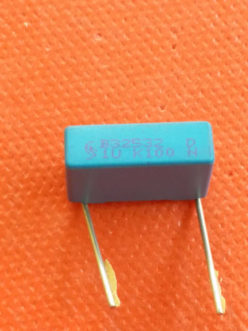 1uF 100V Polyester Kondansatör (Pin aralığı:15mm) (MKT K )