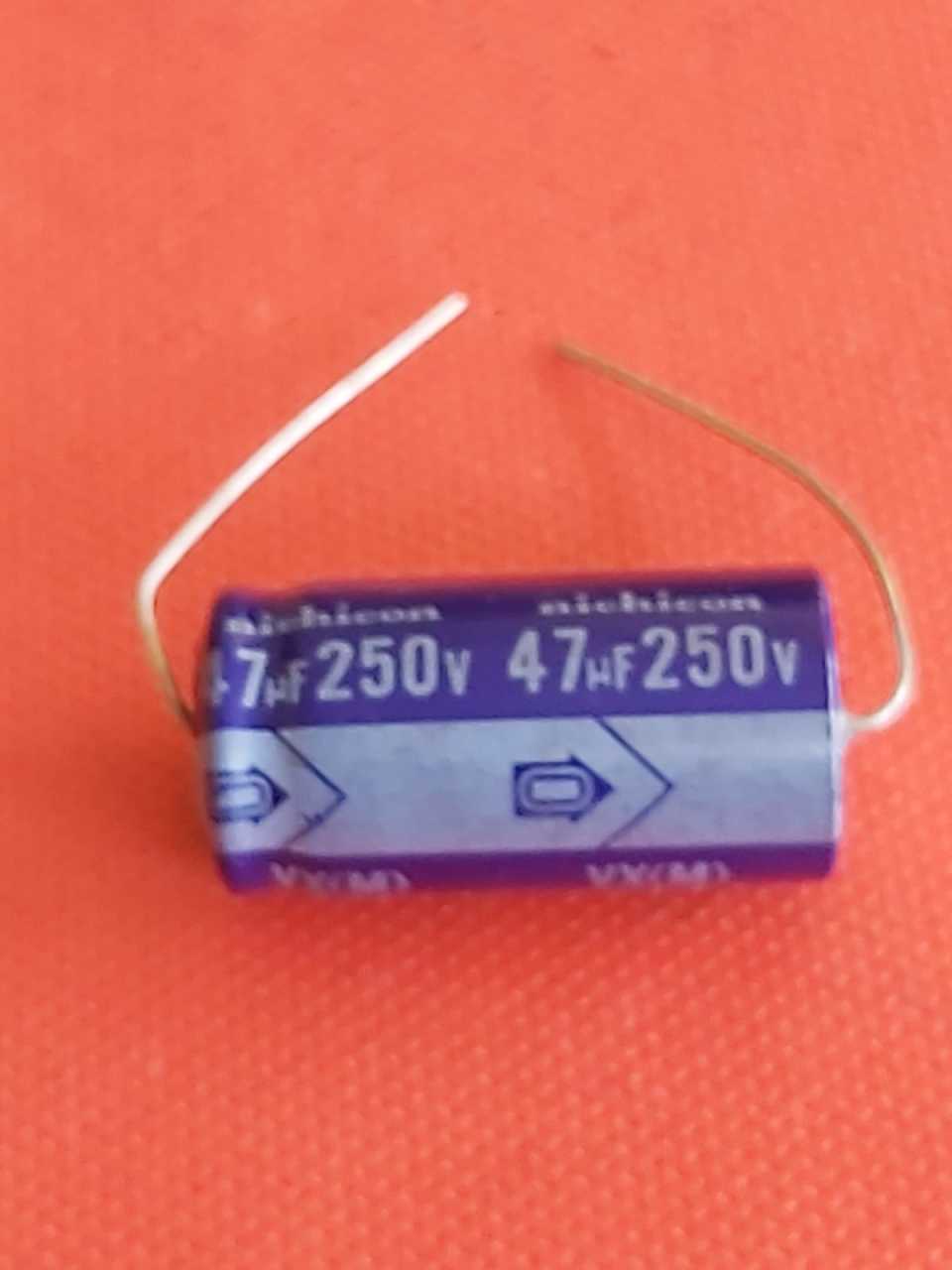 47uF 250V Aksiyel 15MMx3mm (Axial) Elektrolitik Kondansatör (Nichicom)