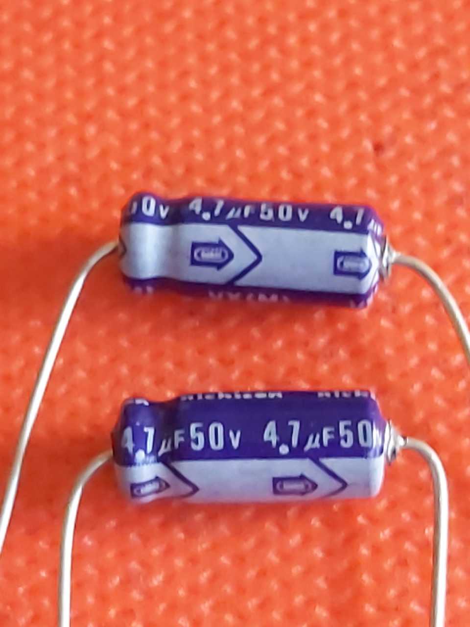 4700pF (4.7uF) 50V Aksiyel Kondansatör