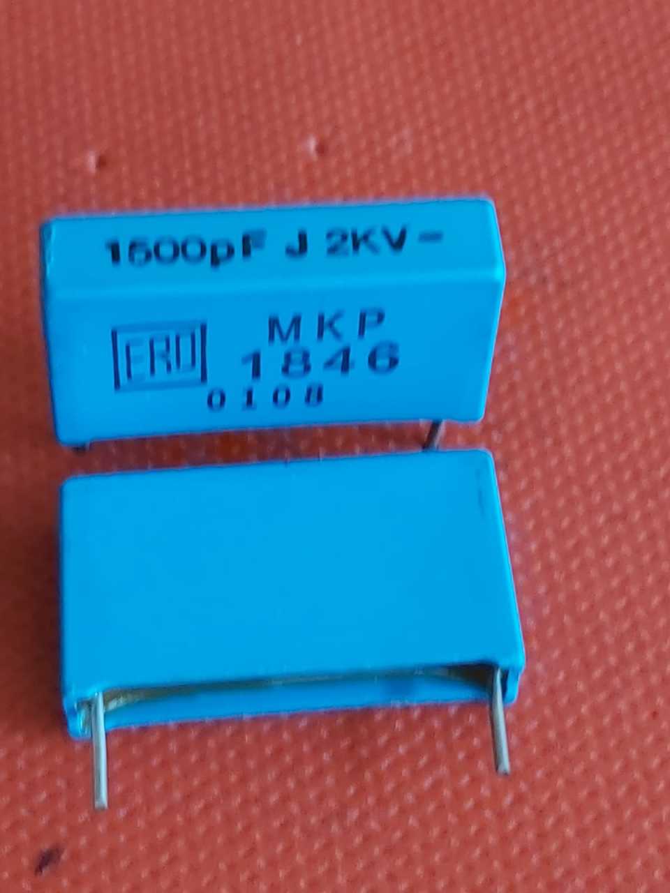 1500pF (1.5nF ) 2000V Polyester Kondansatör (Pin Aralığı:22mm)