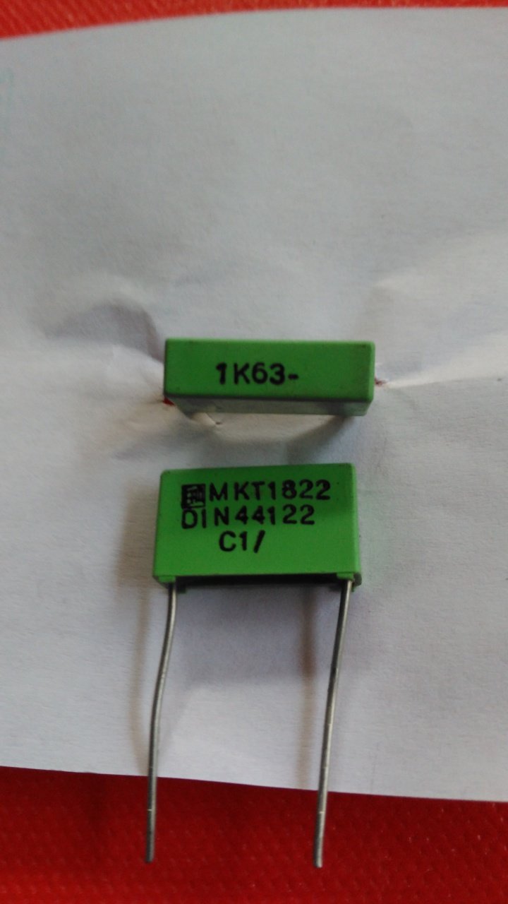 1uF 63V Polyester Kondansatör (17x10mm) Bacak Aralığı 15mm