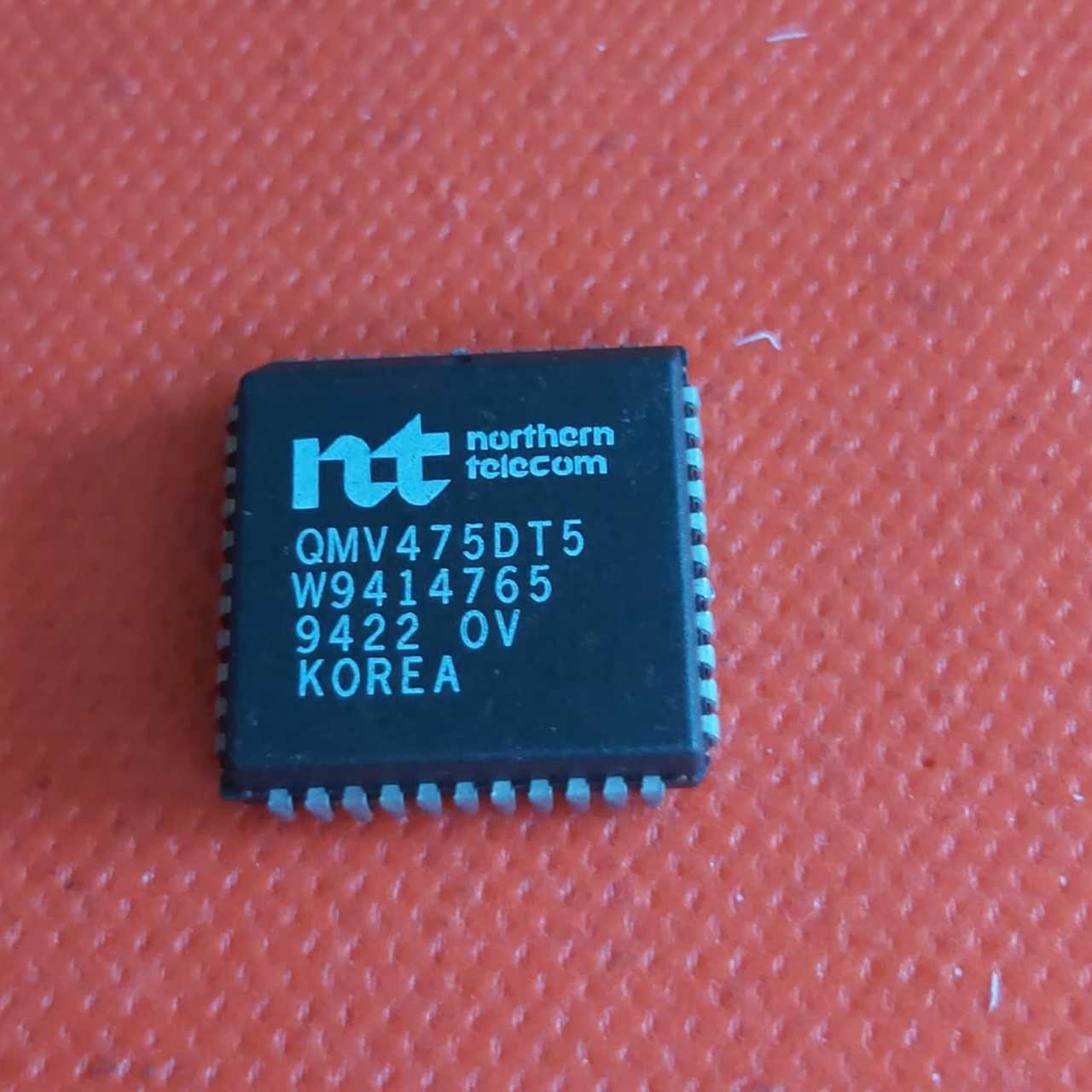 QMV475DT5 (sem)