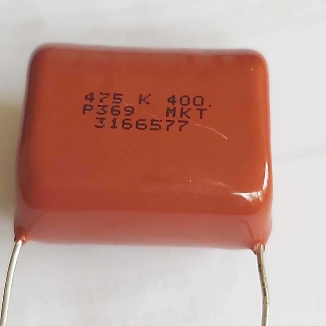 4.7uF(475K) 400V Polyester Kondansatör (Uzunluk:29mm Kalınlık:17mm Pin aralığı:27mm)